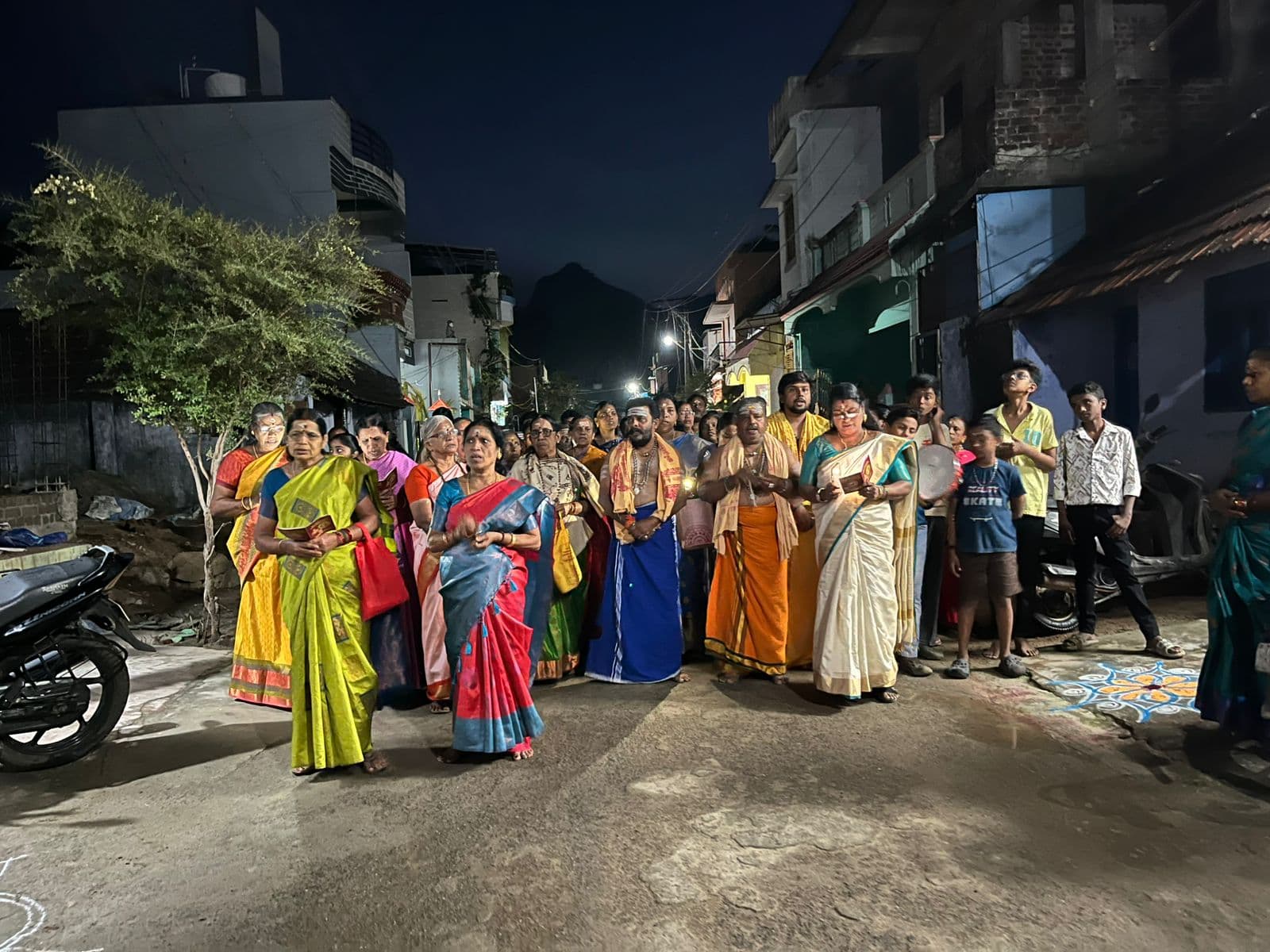SreeMadam Derisanamcope 6th Year Margazhi Month Thiruvempavai Veedhi Ula “Nineteenth Day” 03-01-2026 Saturday Arulmigu Ulaganayagi Udanurai Sri Raghaveswarar Temple Derisanamcope - Image 3