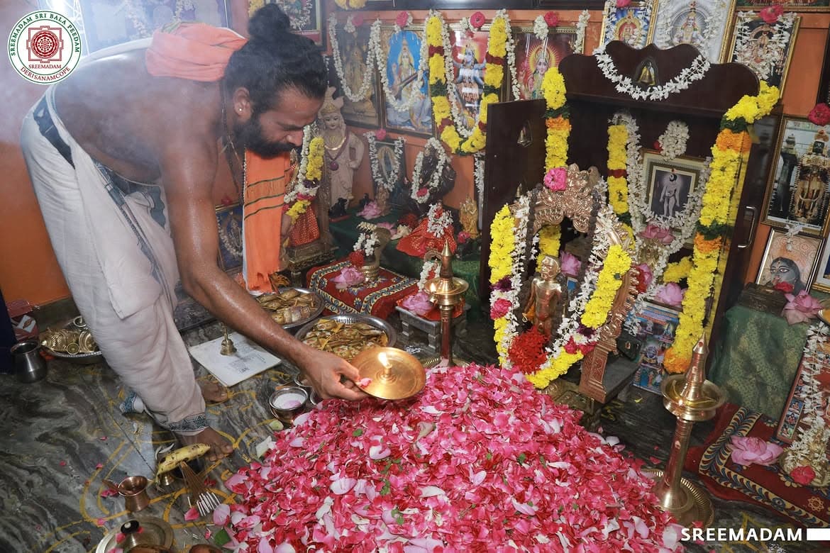 Pranava Sahasranama Archanai & Maha Deeparadhanai - Image 3