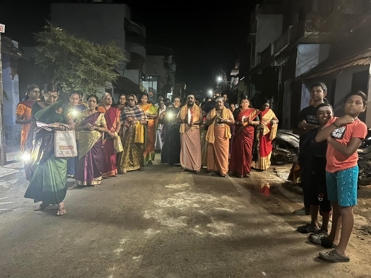 SreeMadam Derisanamcope 6th Year Margazhi Month Thiruvempavai Veedhi Ula “Eleventh Day” 26-12-2025 Friday Arulmigu Ulaganayagi Udanurai Sri Raghaveswarar Temple Derisanamcope - Image 2