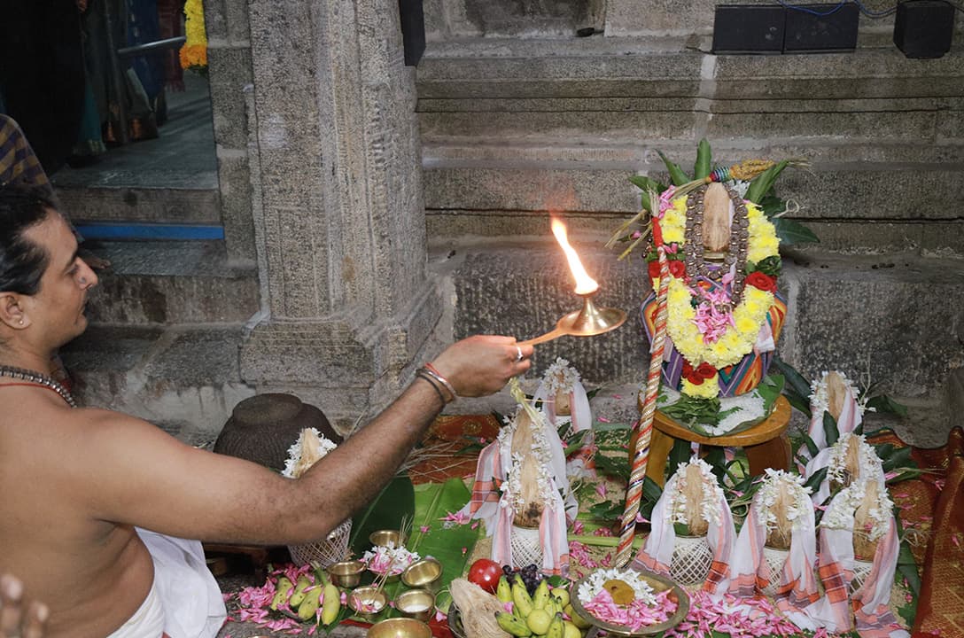 SreeMadam & Shaivam Org Presents Margazhi Grand Marghazhi Bhajanai Abhishega Aradhanai Samapthi Celebration – Sixth Year Celebration Ragaveshvarar Temple, Derisanamcope | 14-01-2026 - Image 4