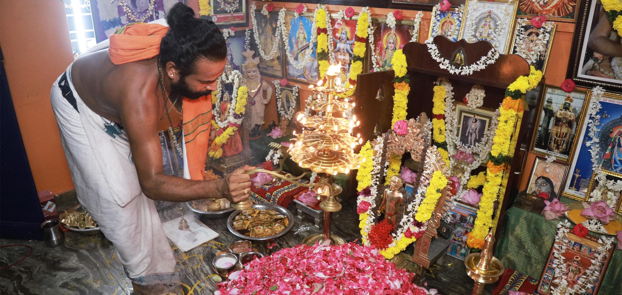 Sadguru Sri SadaSiva Brahmendral